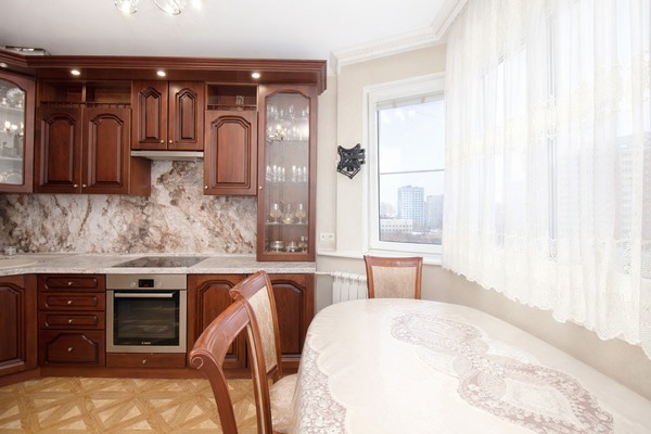 Продам трехкомнатную (3-комн.) квартиру, Верхние Поля ул, 33к1, Москва г