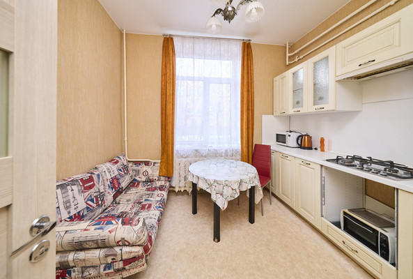 Продам однокомнатную (1-комн.) квартиру, Ленинградская ул, 1А, Пушкин г