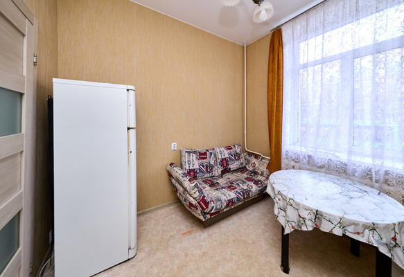 Продам однокомнатную (1-комн.) квартиру, Ленинградская ул, 1А, Пушкин г