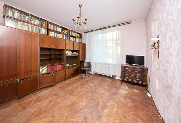 Продам однокомнатную (1-комн.) квартиру, Ленинградская ул, 1А, Пушкин г