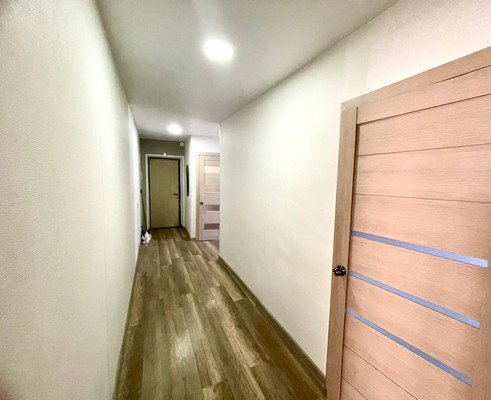 Продам трехкомнатную (3-комн.) квартиру, Володарского ул, 88, Армавир г