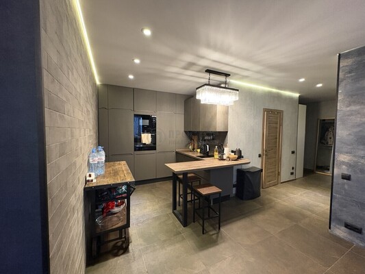 Продам двухкомнатную (2-комн.) квартиру, Рябиновая ул, 3к4, Москва г