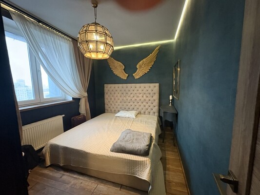 Продам двухкомнатную (2-комн.) квартиру, Рябиновая ул, 3к4, Москва г