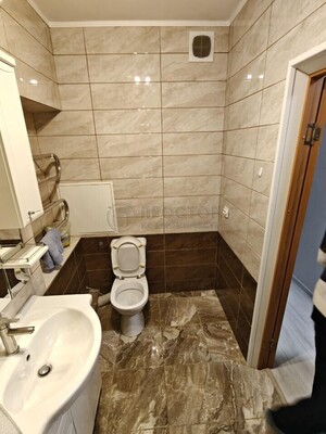 Продам однокомнатную (1-комн.) квартиру, Маршала Бирюзова ул, 40, Москва г