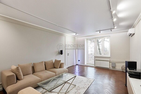 Продам многокомнатную квартиру, Каширское ш, 9к1, Москва г