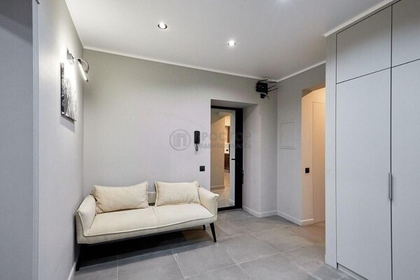 Продам многокомнатную квартиру, Каширское ш, 9к1, Москва г