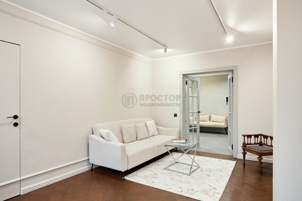 Продам многокомнатную квартиру, Каширское ш, 9к1, Москва г