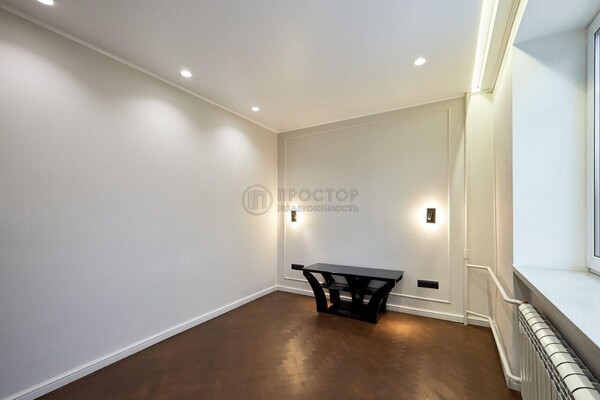 Продам многокомнатную квартиру, Каширское ш, 9к1, Москва г