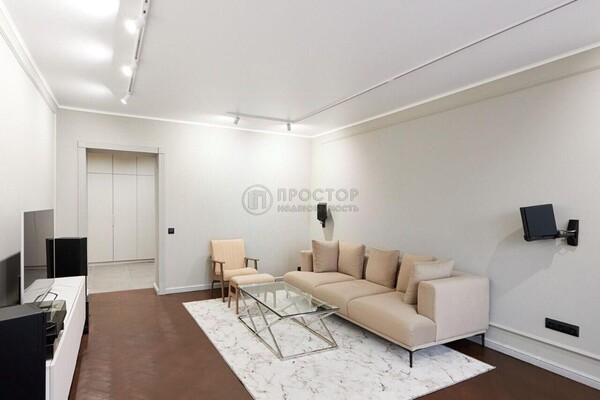 Продам многокомнатную квартиру, Каширское ш, 9к1, Москва г