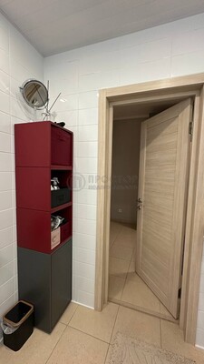 Продам трехкомнатную (3-комн.) квартиру, Русаковская ул, 2, Москва г