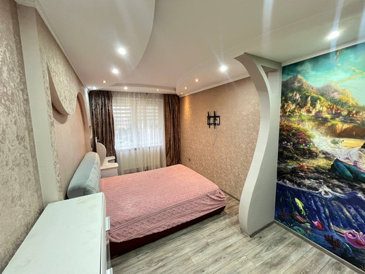 Продам двухкомнатную (2-комн.) квартиру, Аллея смелых ул, 188А, Калининград г