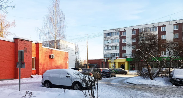 Продам трехкомнатную (3-комн.) квартиру, Слепнева ул, 13к2, Гатчина г