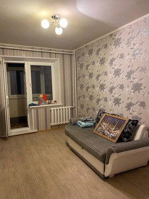 Продам трехкомнатную (3-комн.) квартиру, Черникова ул, 22, Волгодонск г