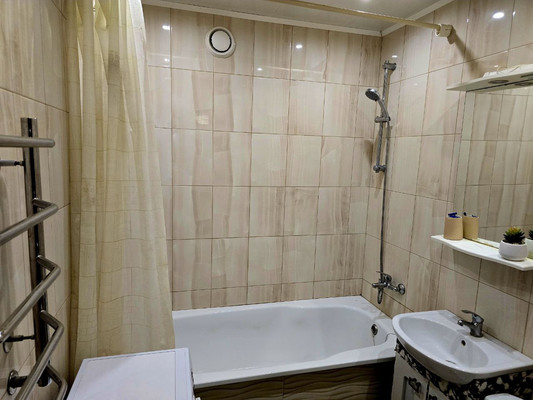 Продам однокомнатную (1-комн.) квартиру, Телевизионная ул, 11, Рязань г