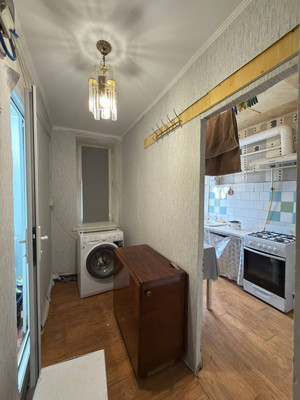 Продам однокомнатную (1-комн.) квартиру, Первомайская ул, 31, Симферополь г