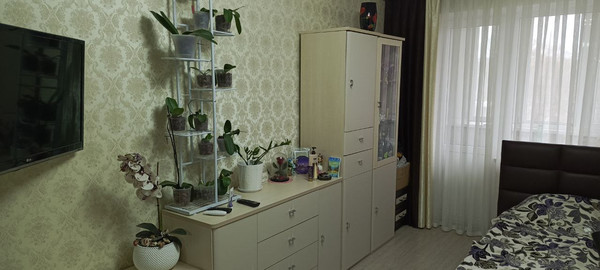 Продам однокомнатную (1-комн.) квартиру, Лермонтова ул, 16, Симферополь г