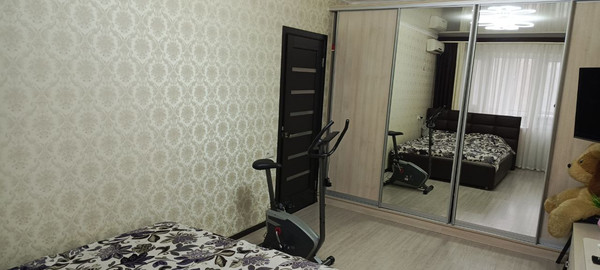 Продам однокомнатную (1-комн.) квартиру, Лермонтова ул, 16, Симферополь г