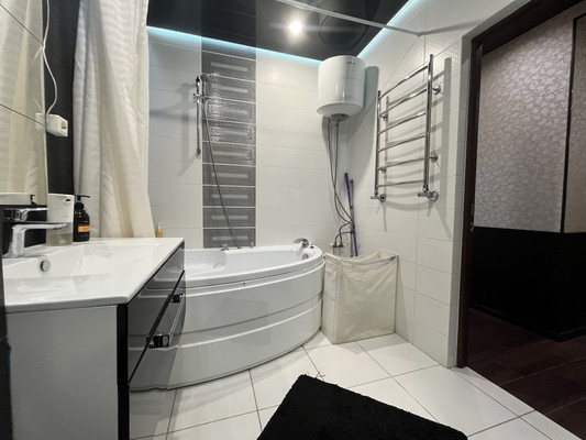 Продам двухкомнатную (2-комн.) квартиру, Мичурина ул, 1к1, Нижний Новгород г