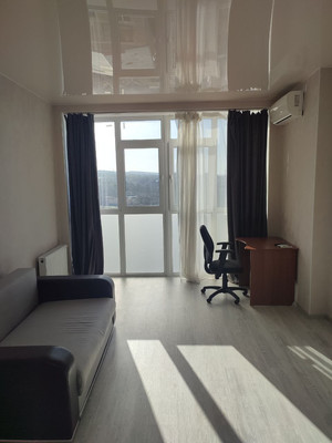 Продам однокомнатную (1-комн.) квартиру, Батурина ул, 121, Симферополь г