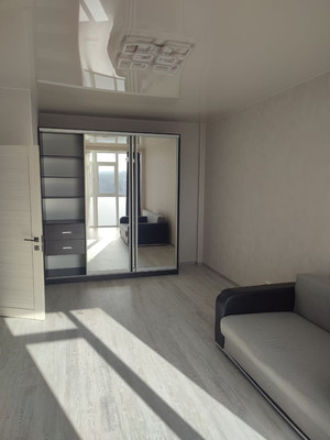 Продам однокомнатную (1-комн.) квартиру, Батурина ул, 121, Симферополь г