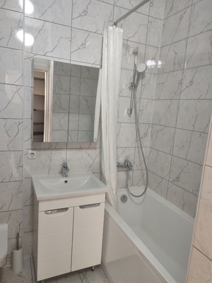 Продам однокомнатную (1-комн.) квартиру, Батурина ул, 121, Симферополь г