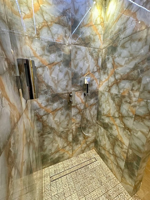 Продам коммерческое помещение 208,6 м2, Петербургская ул, 64, Казань г