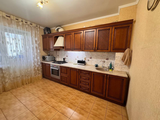 Продам двухкомнатную (2-комн.) квартиру, Меридианная ул, 3, Казань г