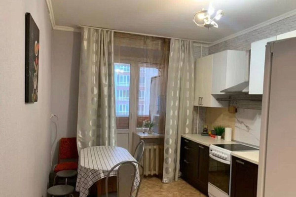 Продам двухкомнатную (2-комн.) квартиру, Чистопольская ул, 66, Казань г