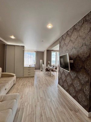 Продам однокомнатную (1-комн.) квартиру, Роторная ул, 27кв, Казань г