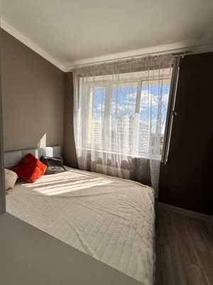 Продам однокомнатную (1-комн.) квартиру, Роторная ул, 27кв, Казань г