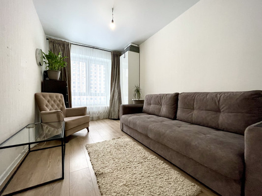 Продам двухкомнатную (2-комн.) квартиру, Реутовская ул, 21, Балашиха г