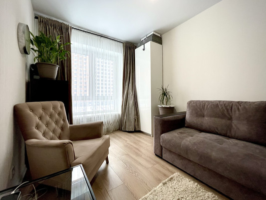 Продам двухкомнатную (2-комн.) квартиру, Реутовская ул, 21, Балашиха г