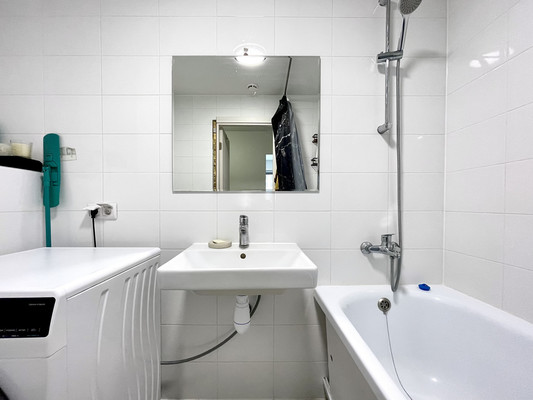 Продам двухкомнатную (2-комн.) квартиру, Реутовская ул, 21, Балашиха г