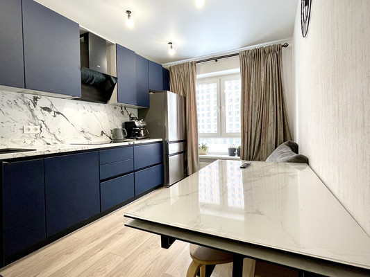 Продам двухкомнатную (2-комн.) квартиру, Реутовская ул, 21, Балашиха г