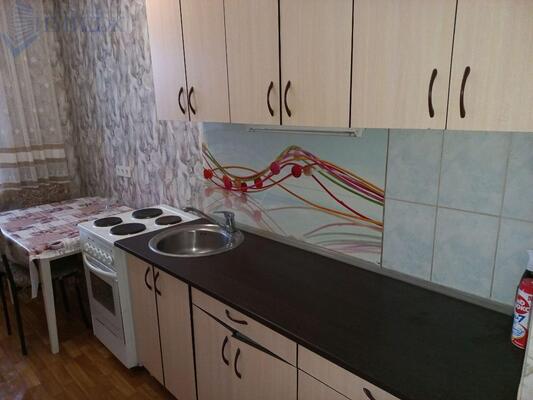 Сдам однокомнатную (1-комн.) квартиру, Семафорная ул, 17Г, Красноярск г