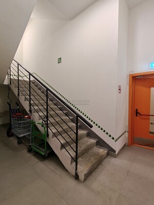 Продам двухкомнатную (2-комн.) квартиру, Стройкомбината проезд, 1, Москва г