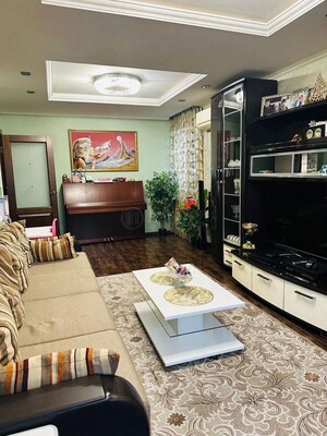 Продам трехкомнатную (3-комн.) квартиру, Нижегородская ул, 88к2, Москва г