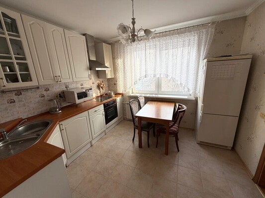 Продам трехкомнатную (3-комн.) квартиру, Олимпийский пр-кт, 22, Москва г