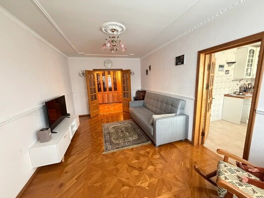 Продам трехкомнатную (3-комн.) квартиру, Олимпийский пр-кт, 22, Москва г