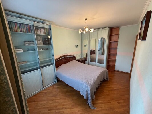 Продам трехкомнатную (3-комн.) квартиру, Олимпийский пр-кт, 22, Москва г