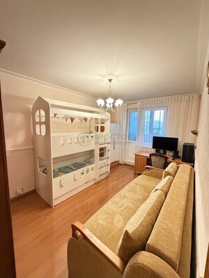 Продам трехкомнатную (3-комн.) квартиру, Олимпийский пр-кт, 22, Москва г