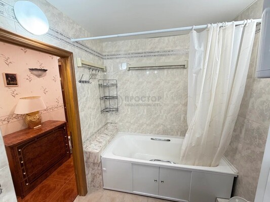 Продам трехкомнатную (3-комн.) квартиру, Олимпийский пр-кт, 22, Москва г