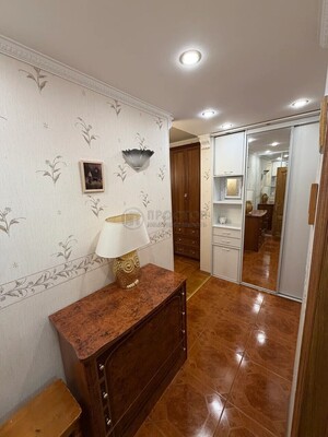 Продам трехкомнатную (3-комн.) квартиру, Олимпийский пр-кт, 22, Москва г