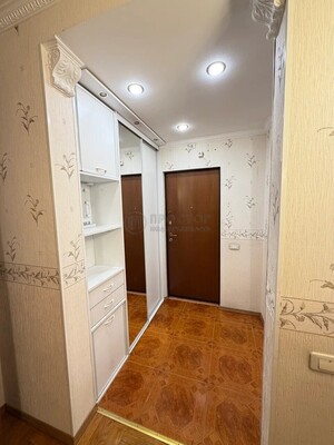 Продам трехкомнатную (3-комн.) квартиру, Олимпийский пр-кт, 22, Москва г