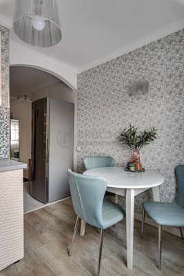 Продам трехкомнатную (3-комн.) квартиру, Днепропетровская ул, 3к1, Москва г