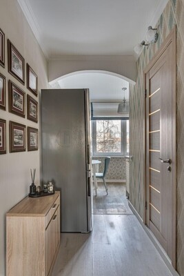 Продам трехкомнатную (3-комн.) квартиру, Днепропетровская ул, 3к1, Москва г