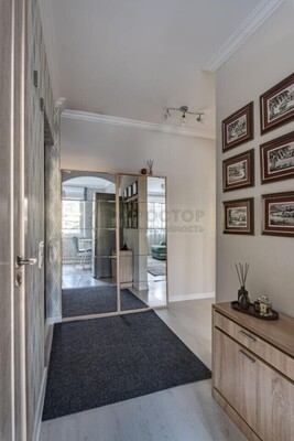 Продам трехкомнатную (3-комн.) квартиру, Днепропетровская ул, 3к1, Москва г