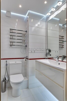 Продам трехкомнатную (3-комн.) квартиру, Днепропетровская ул, 3к1, Москва г