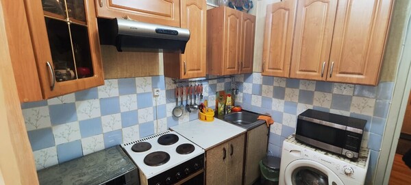 Продам 2-комн. в 3-комн. квартире, Конёнкова ул, 19В, Москва г