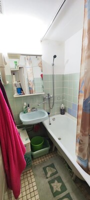 Продам 2-комн. в 3-комн. квартире, Конёнкова ул, 19В, Москва г